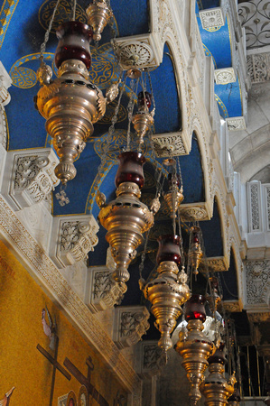 lamps in Holy Sepulchre